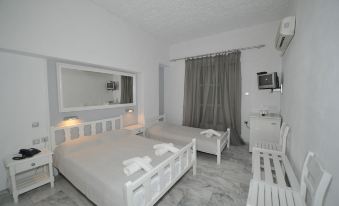 Porto Castello Hotel Santorini