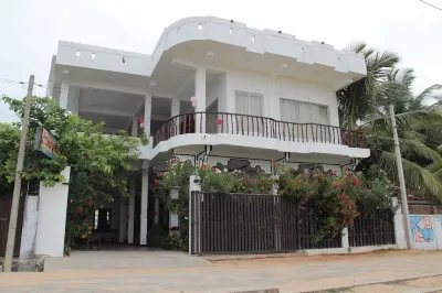 Sunset View Beach Hotel Các khách sạn gần Sri Bodhirajaramaya