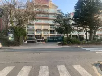 Les Pieds Dans l'Eau