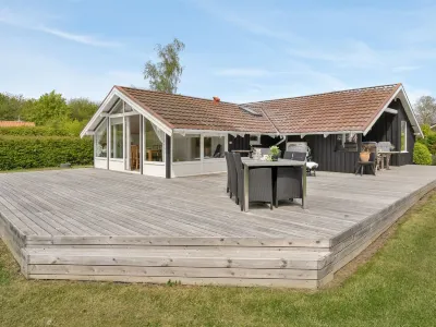 "Christel" - 500m from the Sea