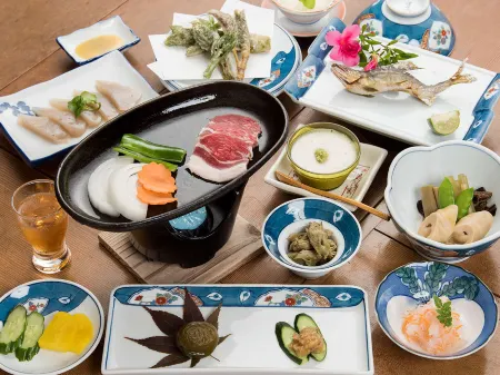 Ryokan Bijintei Отели рядом с достопримечательностью «Ryujin Onsen Motoyu annex»