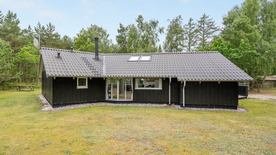 "Selver" - 250m from the Sea
