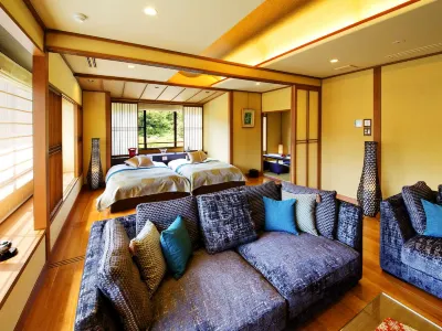 Hyakurakuso Hotel in zona Yuwaku onsen
