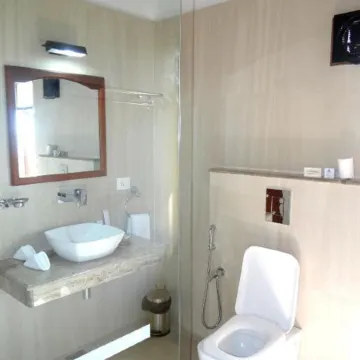 Amritara Poovath Beachfront Heritage