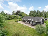 "Franca" - 500m from the Sea Hotels in Hornbaek