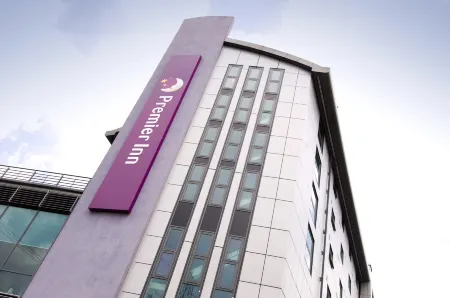 Premier Inn London Wimbledon South Отели в г. Мичам