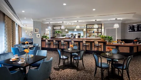 Graduate by Hilton State College Отели рядом с достопримечательностью «Penn State Cottages»