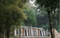Lembah Batu Heritage Hôtels à : Langkapura