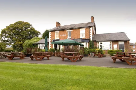 Premier Inn Crewe (Nantwich) Отели рядом с достопримечательностью «Barony Park»