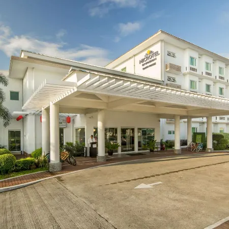 Microtel by Wyndham South Forbes Near Nuvali