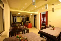 Hotel Emerald Inn