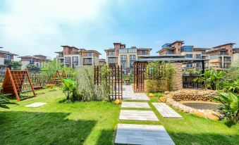 Hot Spring Pool Party midea-egret-lake-hot-spring-swimming-pool-party-villa - Giá cả và Ưu ...
