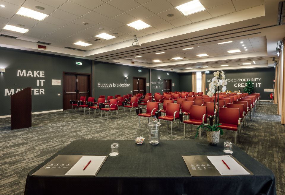 Holiday Inn Bologna - FieraOver view