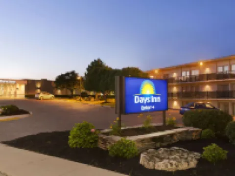 Days Inn by Wyndham London Hotels in der Nähe von Banting House National Historic Site