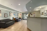 Super 8 by Wyndham Yellowknife Hotels in Yellowknife