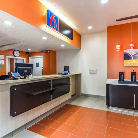 Motel 6 Raleigh, NC Cary