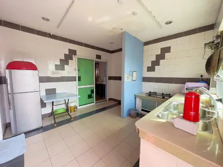 Borneo Inn Отели рядом с достопримечательностью «M-Cubed Bar»