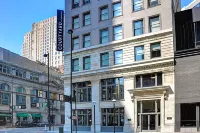 Courtyard Cincinnati Downtown Hotels near Cincinnati Reds Hall Of Fame And Museum