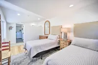 步行到鎮上 - 城堡岩小屋！ Nixon & Co. Salon & Boutique附近的飯店