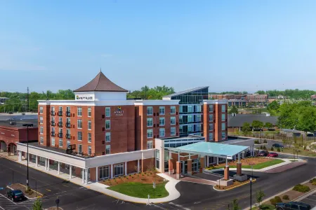 Hyatt Place Fredericksburg Mary Washington Отели рядом с достопримечательностью «Терминус оф Вирджиния Рейлуэй Трейл»