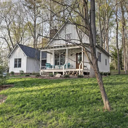 Enchanting Andersonville Home Steps to Norris Lake