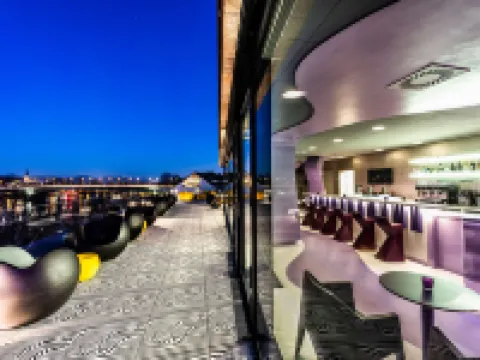 プライズ バイ ラディソン、ボン シティ ボンのホテル