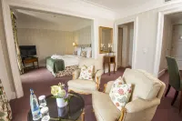 Hôtel des Trois Couronnes & Spa - the Leading Hotels of the World - Pet-friendly