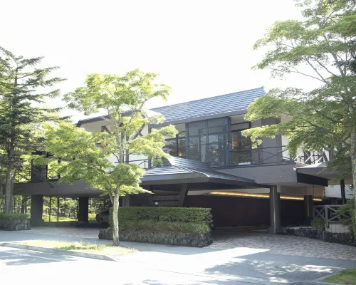 ホテルマロウド軽井沢 芭蕉記念碑周辺のホテル