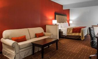 Quality Inn & Suites NJ State Capital Area