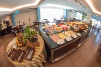 Castelmar Hotel - breakfast