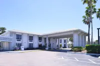 Clarion Inn & Suites Across from Universal Orlando Resort Отели в г. Орландо