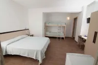 Hotel Marinella - Private Free Parking - Grotticelle Beach 200 m