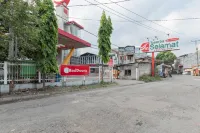 RedDoorz Syariah near Alun-Alun Pelabuhan Ratu Hotel di Pelabuhan Ratu