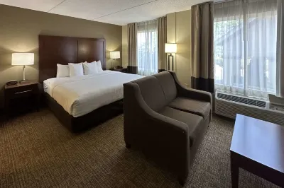 Comfort Suites Airport Hotel di Charlotte