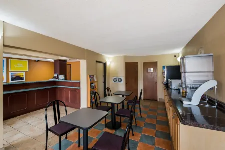 Red Carpet Inn Elkton