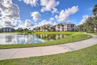 Jupiter Bay Condo w/ Pool < Half Mile to Beach! - Hot Tub