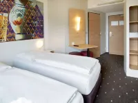 B&B HOTEL Frankfurt-Nord Отели рядом с достопримечательностью «Харнхайм»