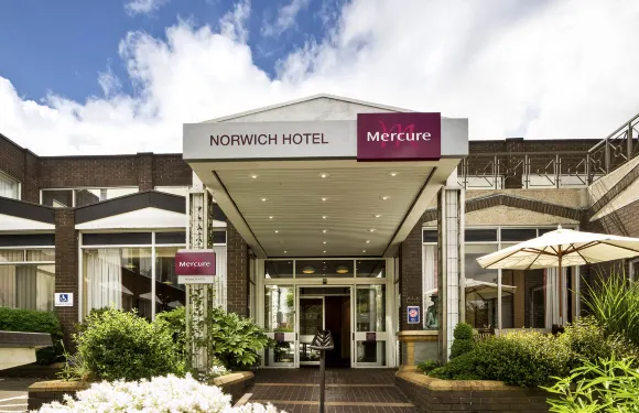 諾維奇美居酒店