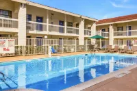 Motel 6 Baytown, TX - Garth Rd Hotels in Baytown