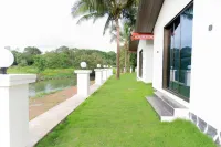 Mangozzz Magical World Hotels in Isambe