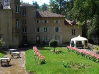 Chateau de Bonnevaux Hotels in Balbins