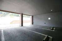 錢川日月汽車旅館 - 停車場