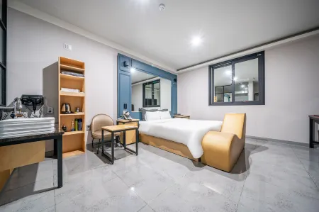 Mokpo Palace Self Check-in Hotel