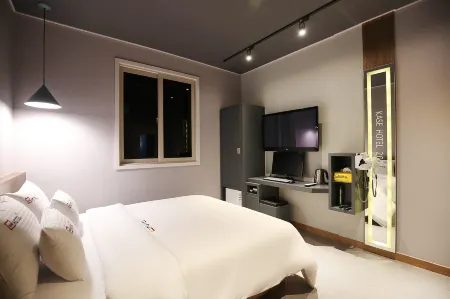 Jecheon Case Hotel Отели в г. Чечхон