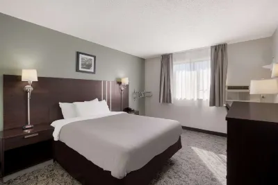 Quality Inn Hall of Fame Hotels in Plain Township