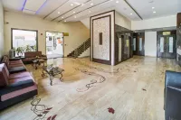 FabHotel Bee Town Hotels in Morod