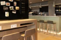Holiday Inn EINDHOVEN AIRPORT by IHG - bar