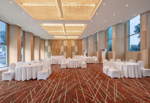 래디슨 호텔 바레일리 에어포트 전경