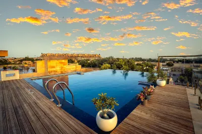 Rupal Residency Hoteles cerca de Gadisar Lake