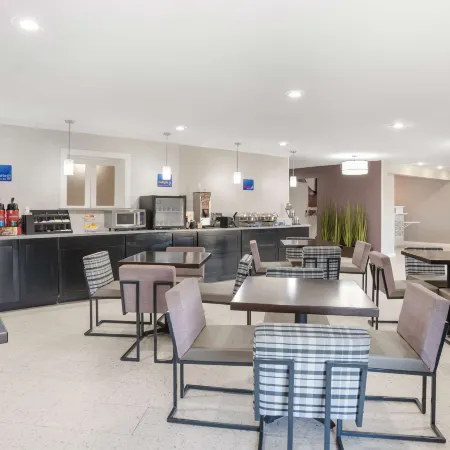 Best Western Bayou Inn Отели рядом с достопримечательностью «Одубон Парк»